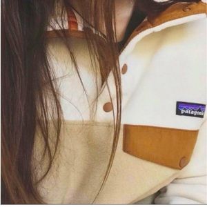 Patagonia womens Lightweight Synchilla Snap-T Fleece Pullover size small.